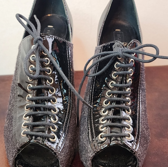 BCBGMAXAZRIA Platform Patent Leather Tweed Lace Up Peep Toe Booties Size 5.5B - Picture 5 of 8